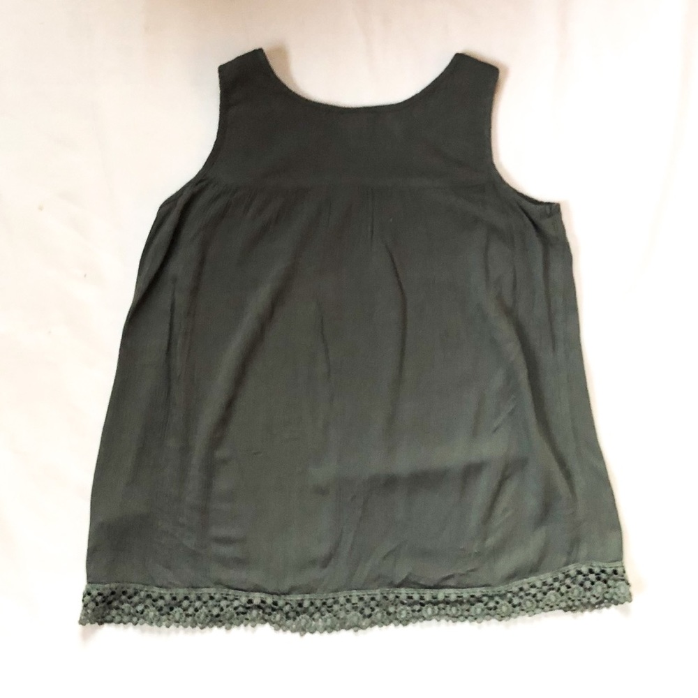 Ruffle Tank - Picture 3 of 4